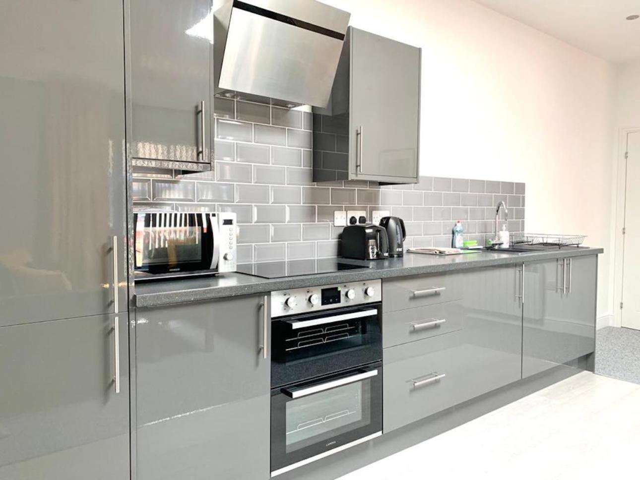 AAA STAY UK LTD Premium Apartment Thatcham Exterior foto